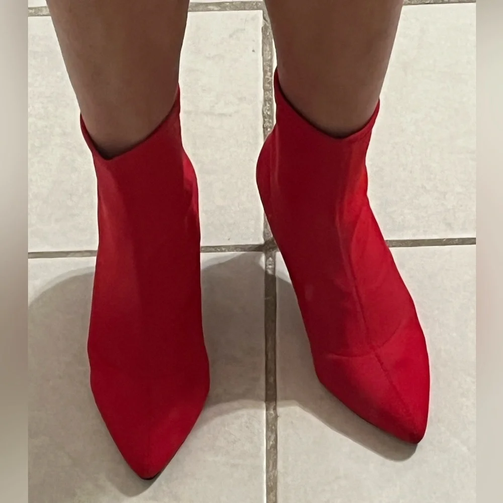 Women's Pointy Toe Stiletto Heels Sock Booties. Red. Size 9.5. - Picture 3 of 10